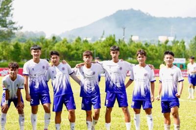 VCK bóng đá U17 quốc gia: Hà Nội FC phô trương sức mạnh