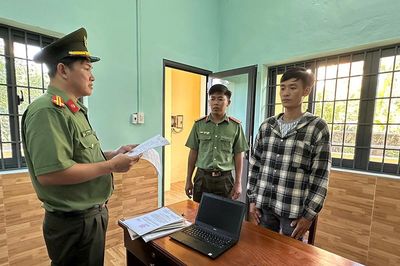 Đưa 13 ngư phủ sang biển Indonesia khai thác trái phép, thuyền trưởng bị khởi tố