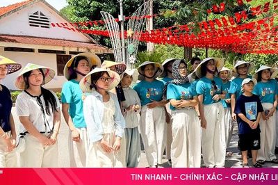 Tháng Bảy - cao điểm của du lịch về nguồn ở Hà Tĩnh