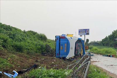 Tập trung nguồn lực cứu chữa nạn nhân vụ tai nạn giao thông tại xã Chương Dương