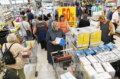 Pháp thắt chặt chi tiêu trong dự toán ngân sách 2027