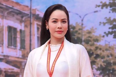 Nhật Kim Anh là cái tên nóng nhất mạng xã hội lúc này