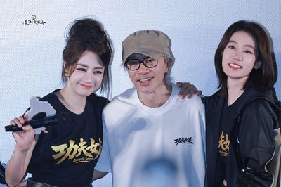Đội Bóng Đá Nữ Kung Fu : 'Cứu tinh' mùa hè giữa làn sóng khen chê