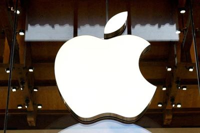 Apple thắng kiện