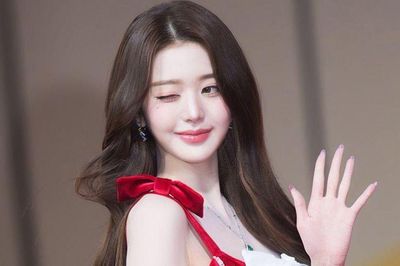 Loạt ảnh đời thường gây sốt của Jang Wonyoung
