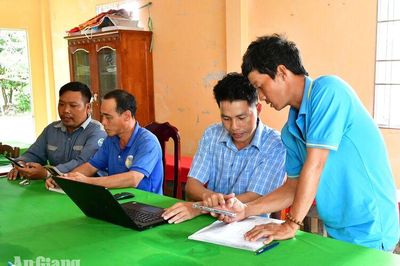 Ấp mới, việc mới
