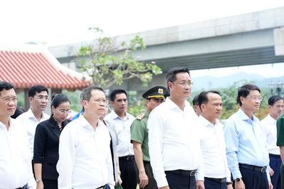Lãnh đạo thành phố Đà Nẵng dâng hoa, dâng hương tại các di tích quốc gia tỉnh Quảng Trị