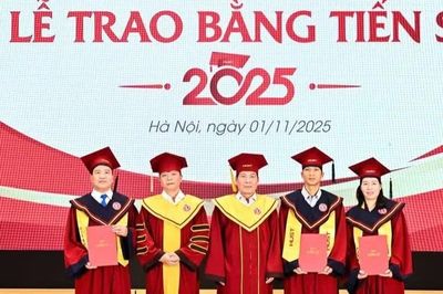 Giảng viên giảng dạy trình độ tiến sĩ phải có chức danh giáo sư, phó giáo sư