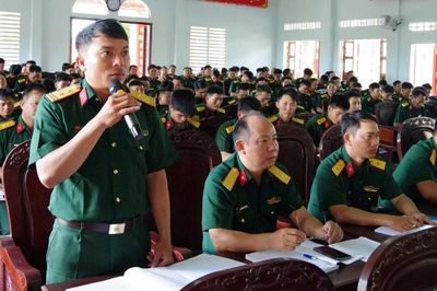 Đảng ủy, Bộ Tư lệnh Quân đoàn 34 đối thoại dân chủ với cán bộ, chiến sĩ