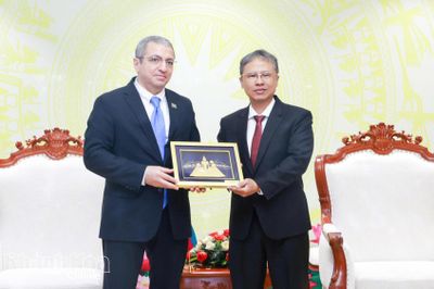 Phó Chủ tịch UBND tỉnh Trần Hòa Nam tiếp xã giao Đại sứ Cộng hòa Azerbaijan tại Việt Nam