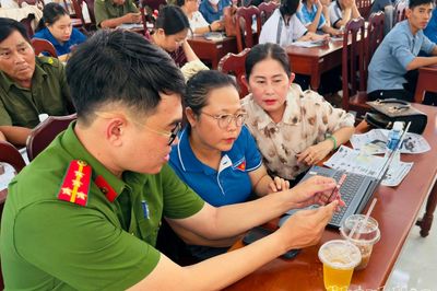 Xã Phước Hậu ra quân Chiến dịch 'Mùa hè số cùng VNeID'