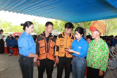 Thanh niên thời số hóa