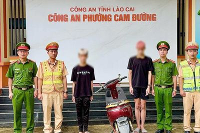 Lào Cai: Triệu tập 2 thiếu niên bốc đầu xe máy điện sau clip lan truyền trên mạng xã hội