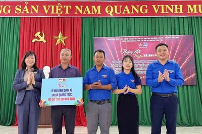 Viết tiếp tình yêu Tổ quốc bằng hành động