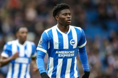 Carlos Baleba và canh bạc phần thưởng lớn cho tuyến giữa Man Utd