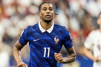 Real Madrid và thương vụ Michael Olise: Chỉ kích hoạt bom tấn nếu có cuộc nổi loạn tại Bayern