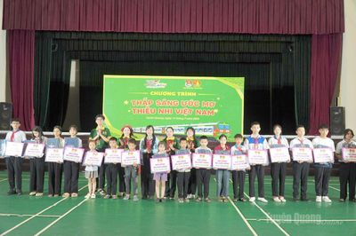Sôi động Hành trình 'Em yêu Tổ quốc Việt Nam' năm 2026 tại tỉnh Tuyên Quang