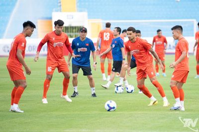 Đội tuyển Việt Nam và Myanmar sẵn sàng cho màn 'thử lửa' tại Thái Nguyên