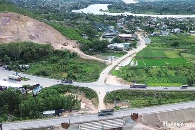 Khắc phục điểm mất an toàn tại nút giao đường tránh Huế