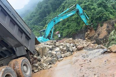 Bao giờ thông xe quốc lộ 12 nối Lai Châu - Điện Biên sau sự cố sạt lở?