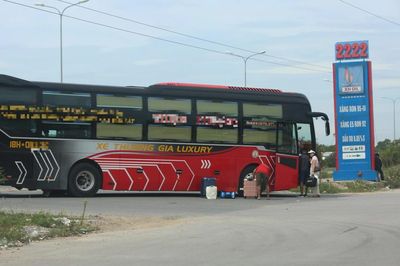 Thanh Hóa: Xử lý hàng chục ô tô dừng đón, trả khách dọc quốc lộ 1