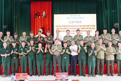 Nghĩa tình người lính Cảnh vệ với các thương binh, người có công