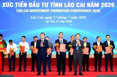 Lào Cai trao chủ trương đầu tư 24 dự án, tổng vốn đăng ký hơn 24.160 tỉ đồng