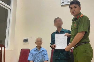 Cụ ông 74 tuổi lạc đường khi từ Bắc Ninh lên Hà Nội thăm con và cái kết ấm lòng