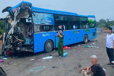 12 người thương vong trên cao tốc Nội Bài - Lào Cai