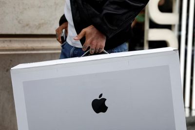 Apple lại lên đỉnh