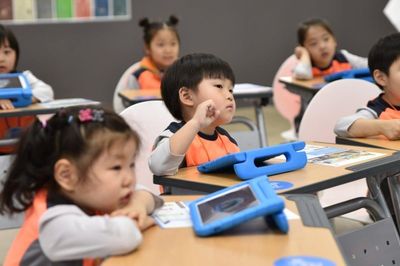Biện pháp mạnh của Hàn Quốc để siết dạy thêm trái phép