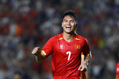 Việt Nam 3-0 Myanmar: Siêu phẩm của Hoàng Hên