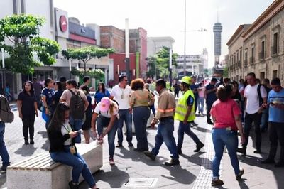Động đất mạnh 7,4 độ richter tại Mexico, kích hoạt cảnh báo sóng thần