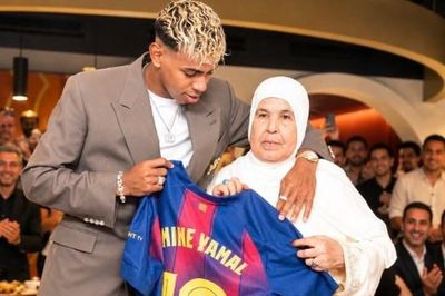 Bà nội Yamal giữa tâm bão tranh cãi: 'Cháu tôi không phải người Morocco'
