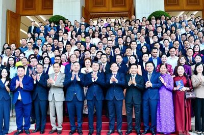Hoàn thiện nền tảng, cải cách thực chất, kiến tạo phát triển mạnh mẽ hơn nữa