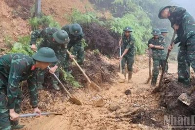 Lực lượng vũ trang tỉnh Lào Cai khắc phục hậu quả thiên tai tại Mù Cang Chải