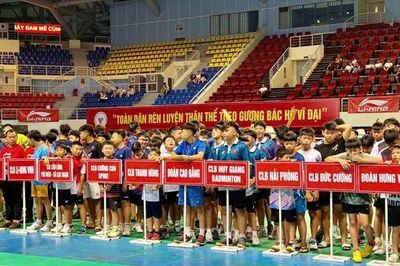 Khai mạc Giải vô địch cầu lông các Câu lạc bộ Quảng Ninh mở rộng - VMH tranh Cúp Li-Ning năm 2026