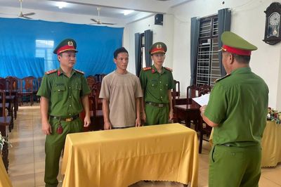 Xộ khám vì ma túy