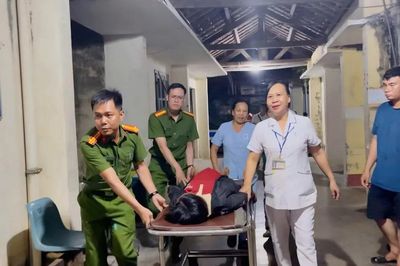 Đắk Lắk: Kịp thời đưa sản phụ chuyển dạ giữa rừng đến bệnh viện
