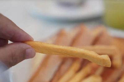 Nhiều năm chỉ ăn đồ ăn nhanh, một thiếu niên bị mù vĩnh viễn