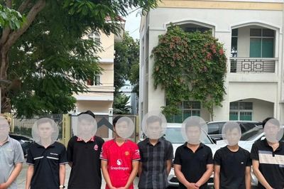 Đột kích quán cà phê, bắt nhóm cá cược World Cup