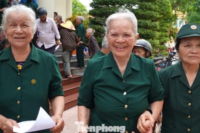 Cuộc hội ngộ tháng Bảy và những ký ức nơi 'tuyến lửa'