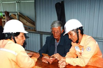 Điện về thắp lên khát vọng nơi biên viễn: Bài 4: Điện 'nâng bước' chuyển đổi số
