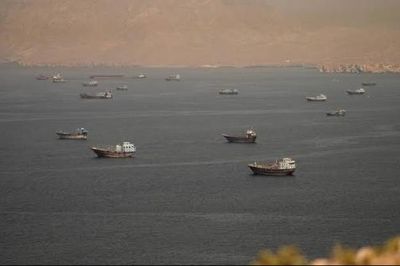 Hai tàu chở dầu phát nổ khi qua Hormuz, Mỹ - Iran thêm căng thẳng