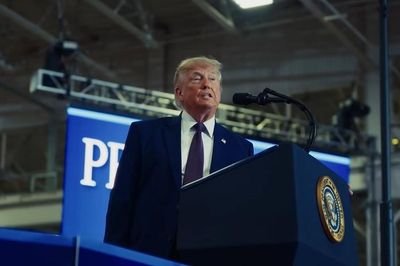 Nghị sĩ Dân chủ đòi luận tội ông Trump vì phát ngôn 'đánh cắp bầu cử'