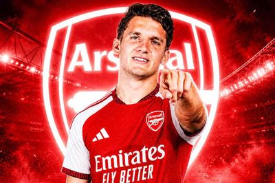 Arsenal chiêu mộ tiền đạo 34 triệu bảng thay Trossard