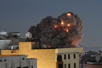Quân đội Mỹ tiến hành đêm không kích thứ bảy liên tiếp nhằm vào Iran