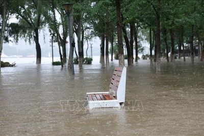 Trung Quốc đối mặt với mùa mưa lũ diễn biến phức tạp