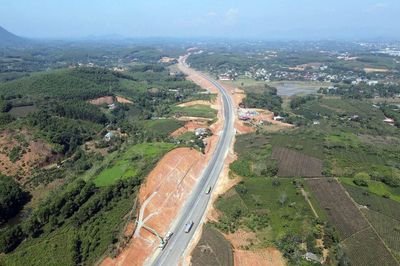 Công bố tình huống khẩn cấp thiên tai trên đường Hồ Chí Minh