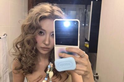 Ca sĩ Sunmi gây sốt với tạo hình gợi cảm